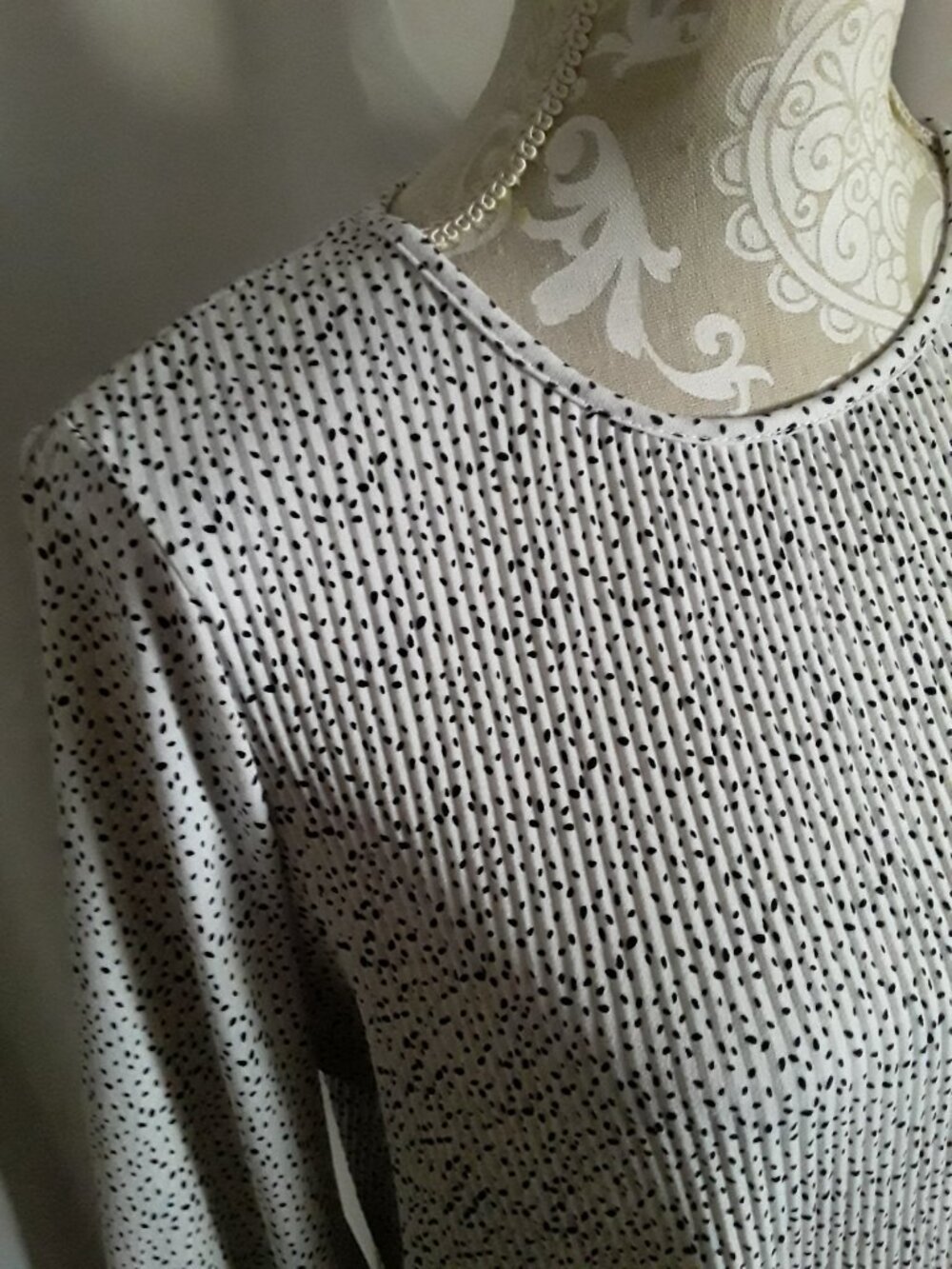 Adrianna Papell lovely black and white pleated polka dot top size M